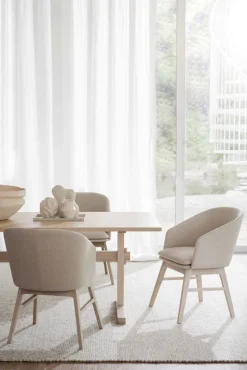 Karmstol 'Windham' - Beige/Vitpigmenterad