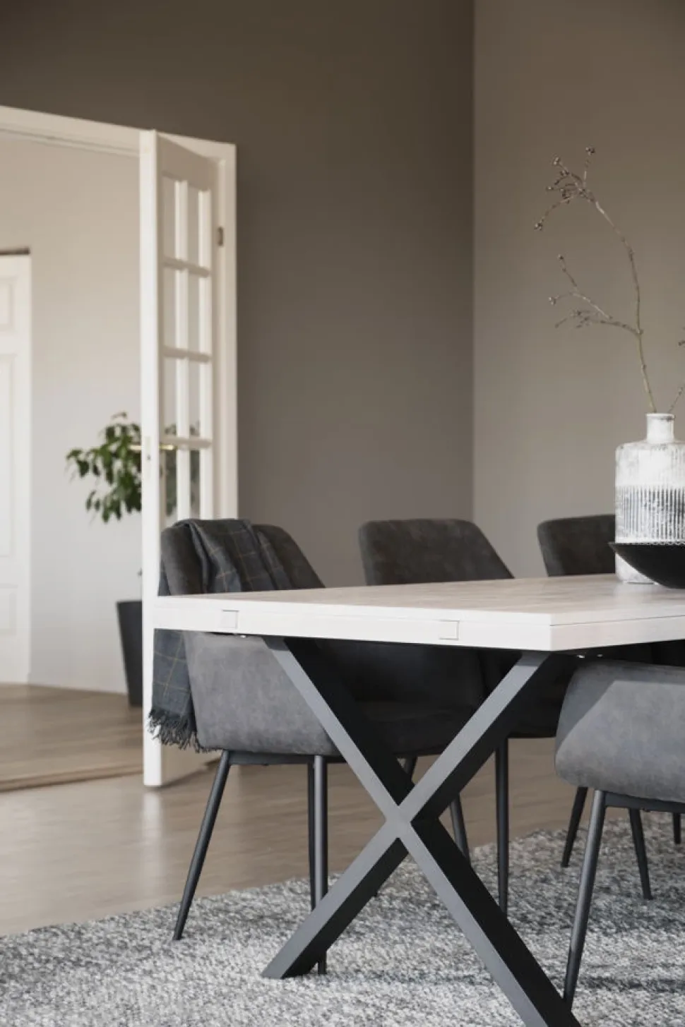 Matbord 'Brooklyn' 220x95cm - Vitpigmenterad/Svart X-ben