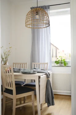 Matbord 'Filippa' 120x80cm - Vitpigmenterad