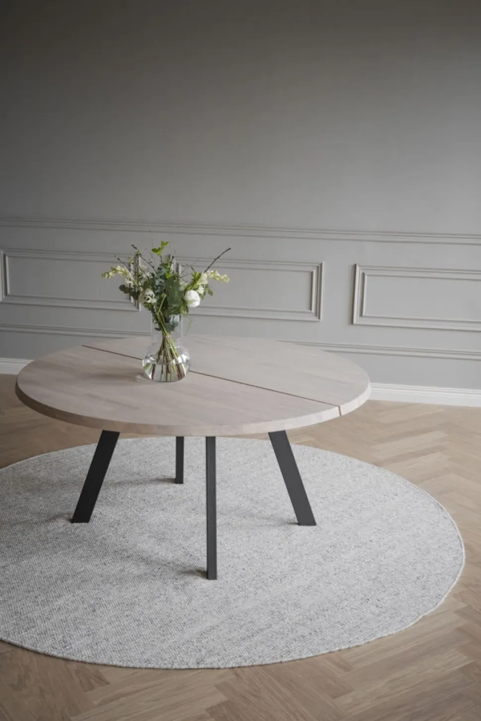 Matbord 'Fred' Runt 160cm - Vitpigmenterad
