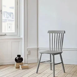 Pinnstol 'Elsa' - Mörkgrå