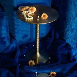 Sidobord 'Hypnotising' - Guld