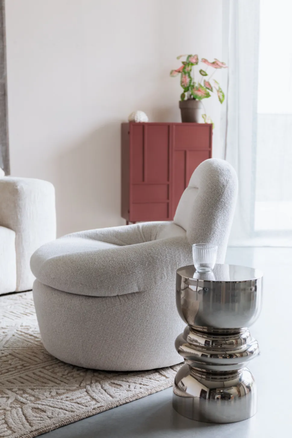 Sidobord ‘Kinga’ - Silver