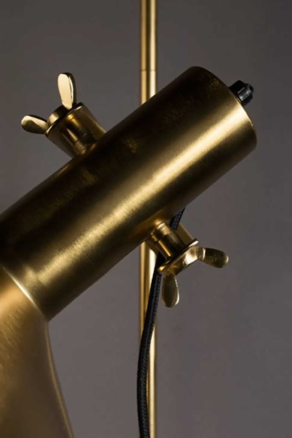 Vägglampa 'Karish' 29x41 - Guld